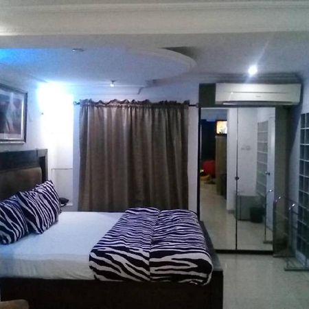 Theodawn Hotels @ Suite 29 Ikeja Extérieur photo
