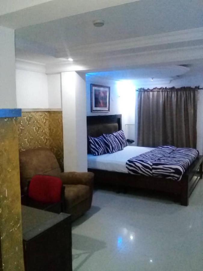 Theodawn Hotels @ Suite 29 Ikeja Extérieur photo