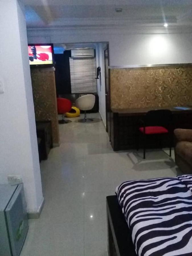 Theodawn Hotels @ Suite 29 Ikeja Extérieur photo