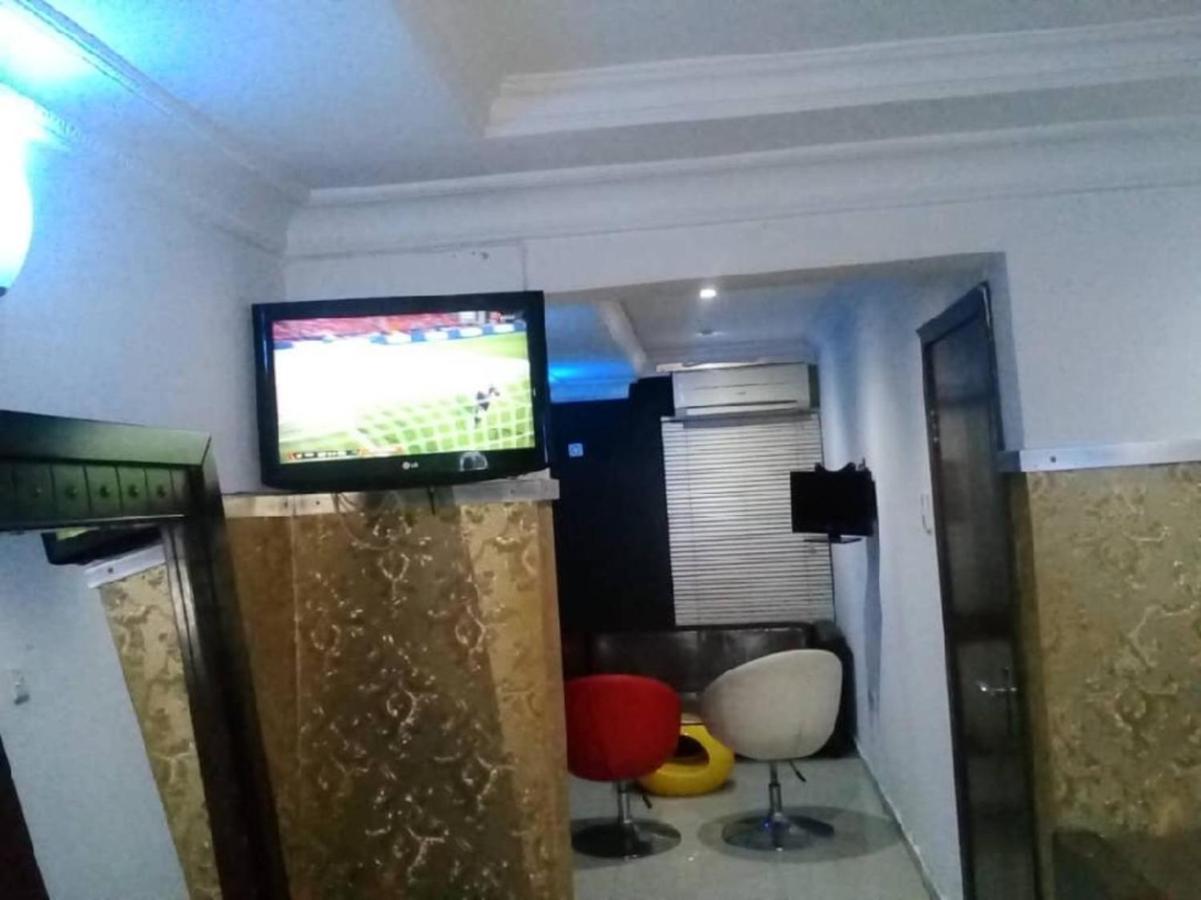 Theodawn Hotels @ Suite 29 Ikeja Extérieur photo