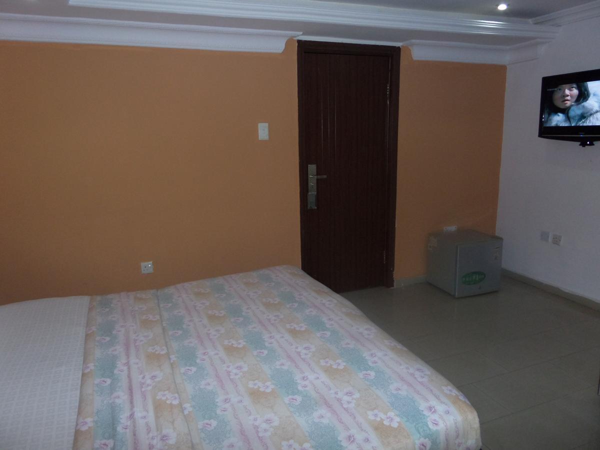 Theodawn Hotels @ Suite 29 Ikeja Extérieur photo