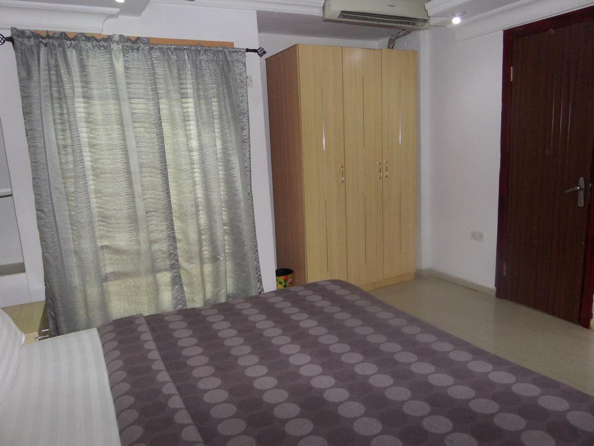 Theodawn Hotels @ Suite 29 Ikeja Extérieur photo