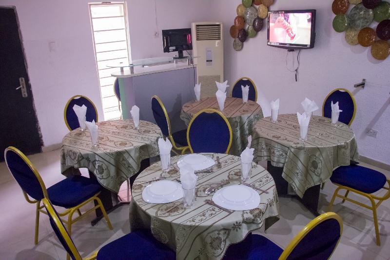 Theodawn Hotels @ Suite 29 Ikeja Extérieur photo