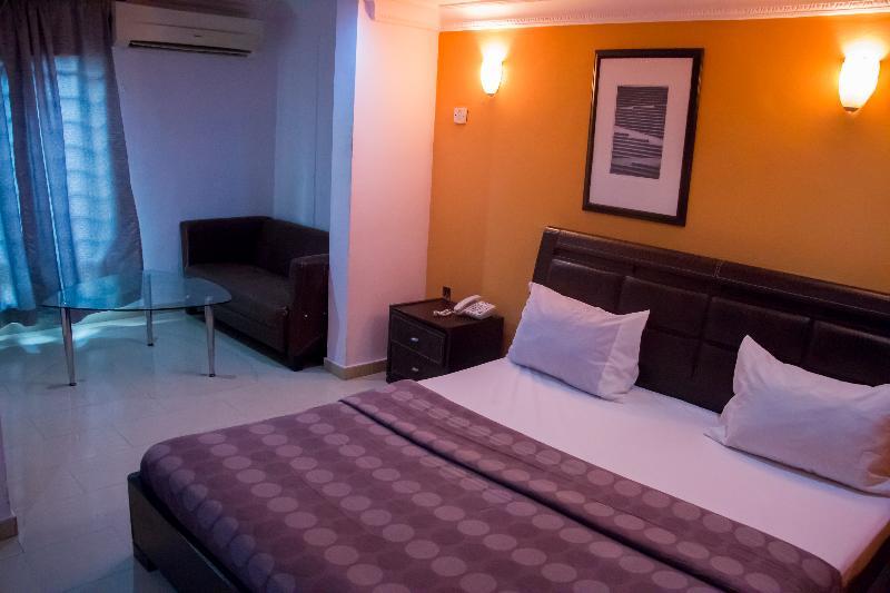 Theodawn Hotels @ Suite 29 Ikeja Extérieur photo