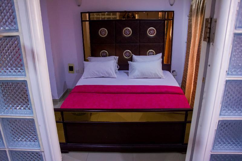 Theodawn Hotels @ Suite 29 Ikeja Extérieur photo