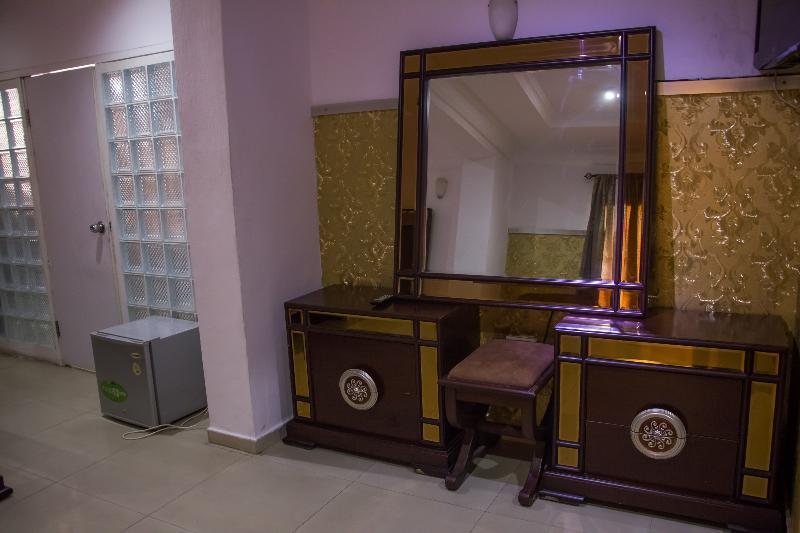 Theodawn Hotels @ Suite 29 Ikeja Extérieur photo