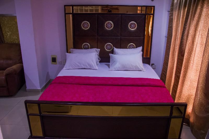 Theodawn Hotels @ Suite 29 Ikeja Extérieur photo