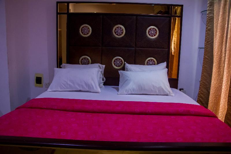 Theodawn Hotels @ Suite 29 Ikeja Extérieur photo